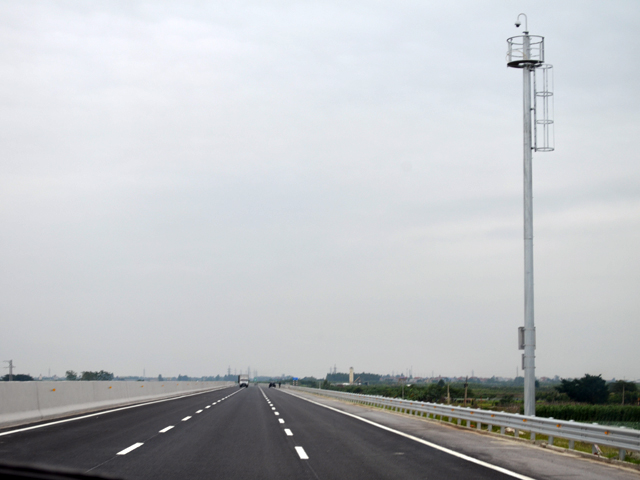 Cao tốc HN- HP: Camera soi rõ phương tiện cách xa 1km